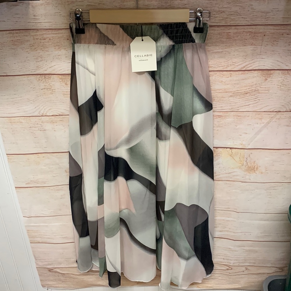 NWT Cellabie skirt